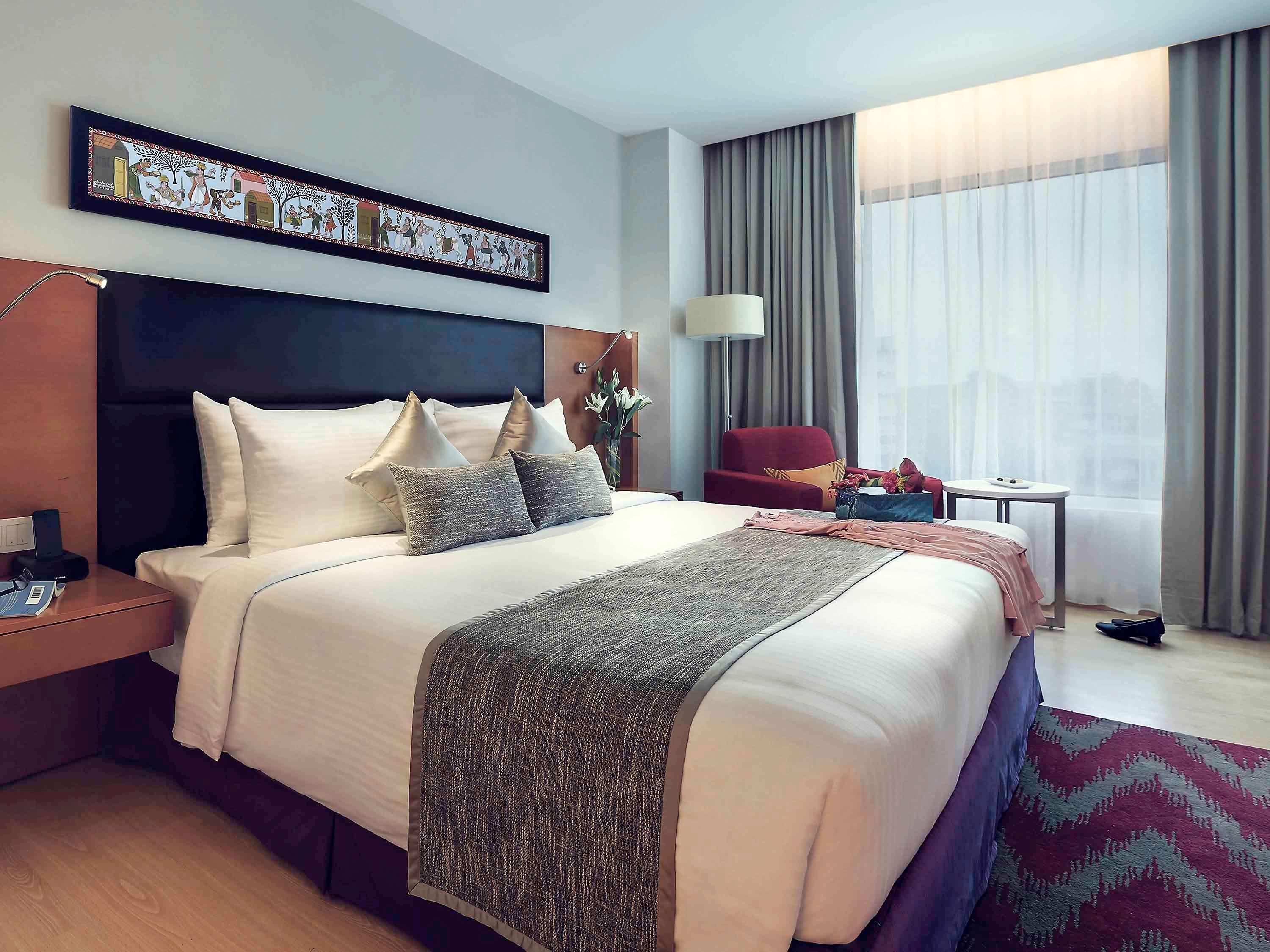 Mercure Hyderabad Kcp Banjara Hills, An Accor Hotel Exterior photo Deluxe Room